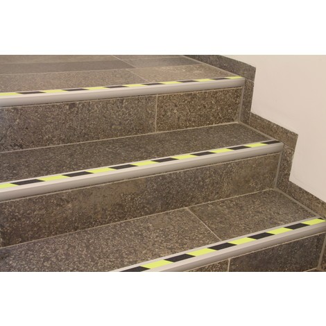 Antypoślizgowy profil schodowy, R10, aluminium, fluorescencyjny w dzień