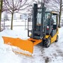 Bauer® Pá de neve para empilhadores com raspador de poliuretano, suspensão pendular