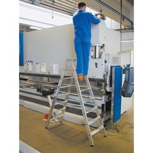 KRAUSE® Stufen-r, 2-seitig begehbar, hochfest gebördelt aus Aluminium