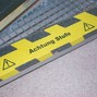 Oznakowanie antypoślizgowe m2-Antirutschbelag™ „Achtung Stufe (Uwaga, stopień)”