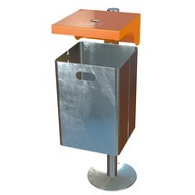 Pojemnik na odpady z daszkiem ochronnym i popielniczką z blachy stalowej
